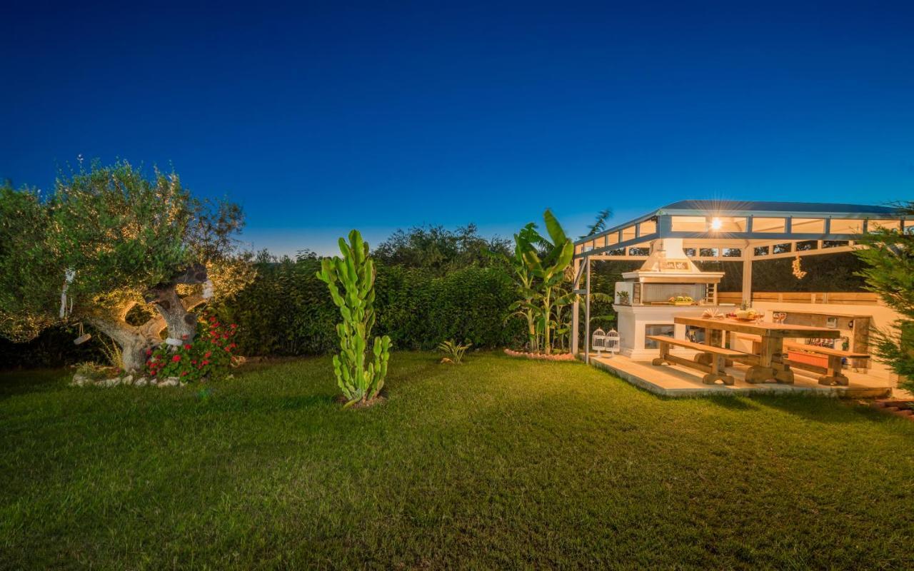 Romanza Luxury Villa Kalamákion Buitenkant foto