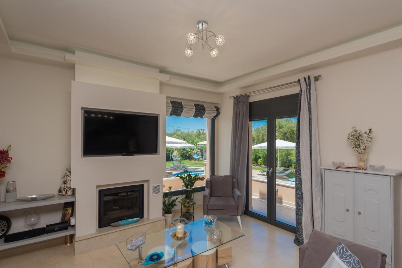 Romanza Luxury Villa Kalamákion Buitenkant foto